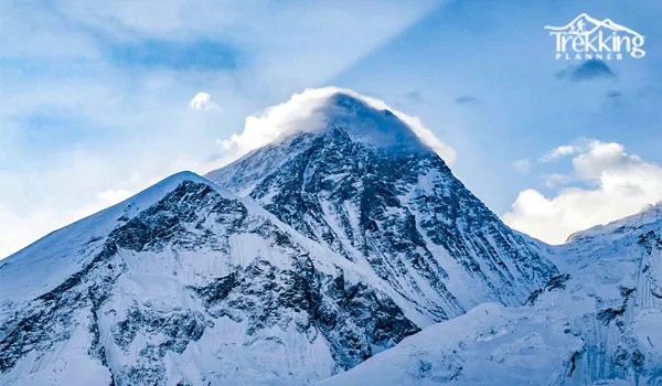 Route map of the 14-day Everest Base Camp Trek with daily trekking destinations, elevations, and major Sherpa villages.