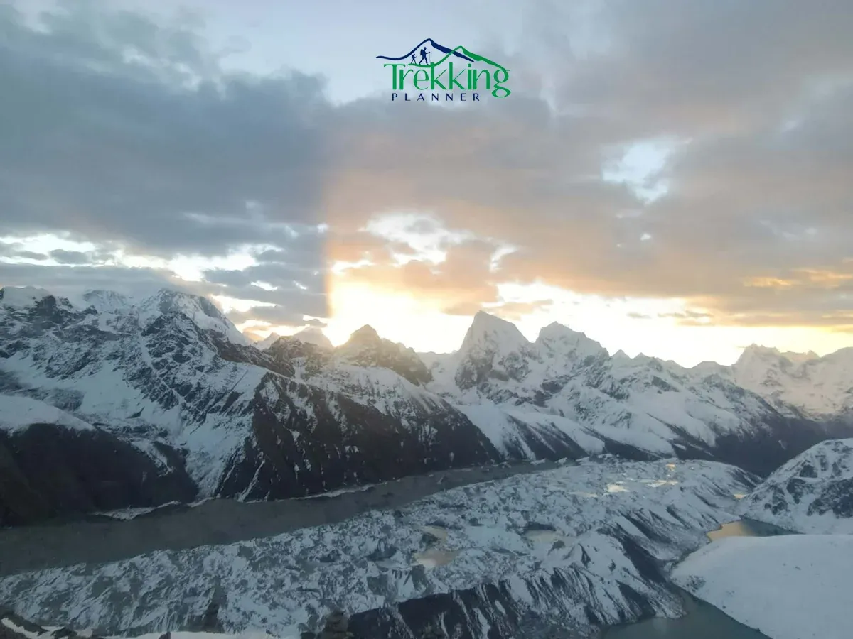 Gokyo Renjo La Pass Trekking