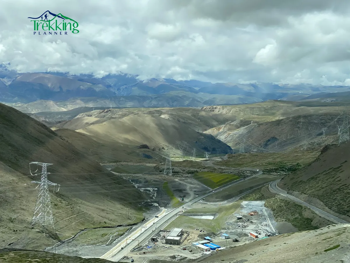 Turquoise Yamdrok Lake along the Tibet Overland Tour route
