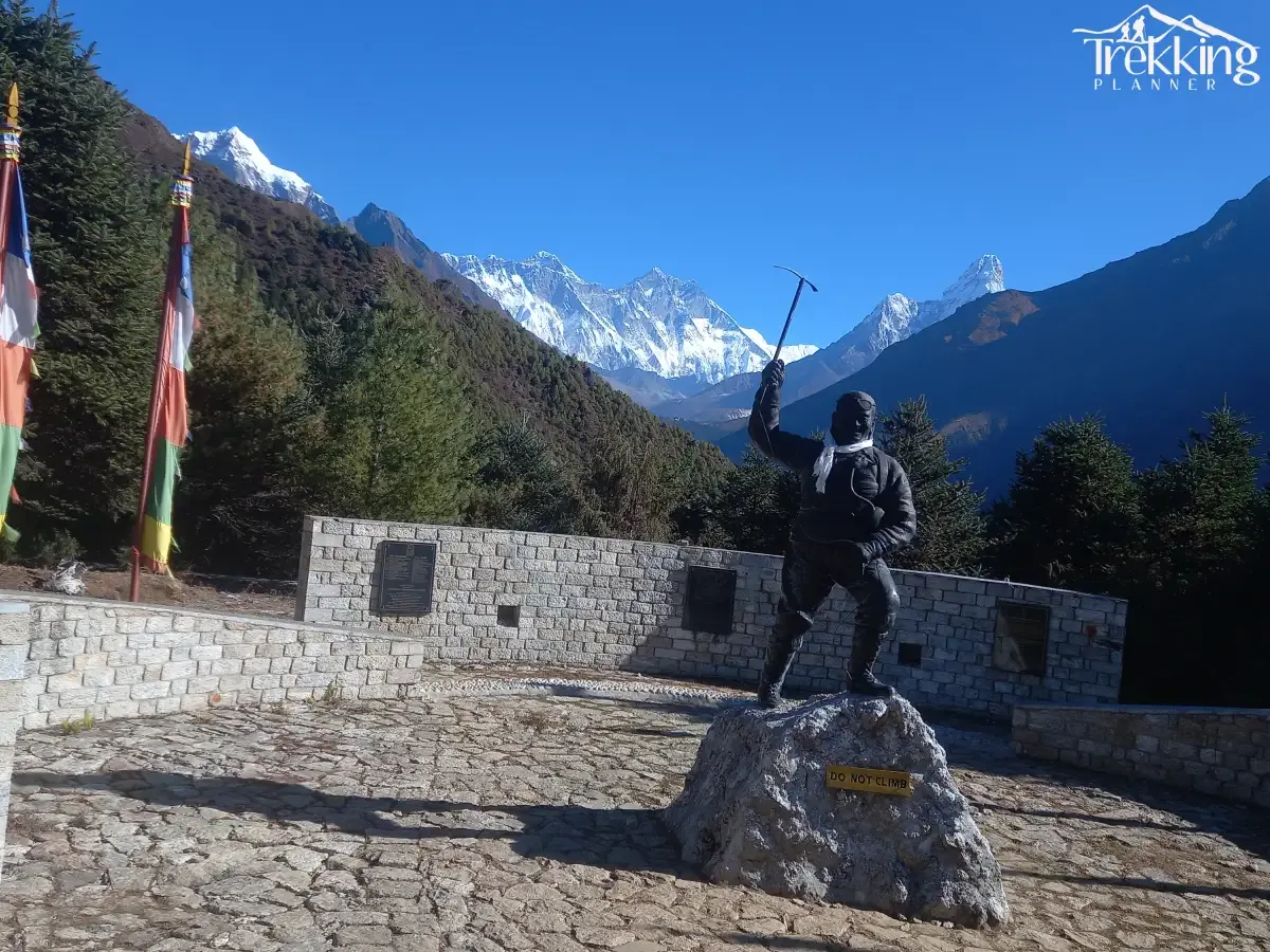 Ama Dablam with Everest Base Camp Trek-15 Days