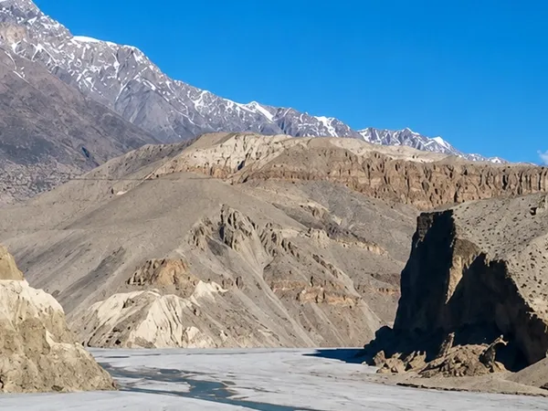 fossil collection Trekking in Nepal