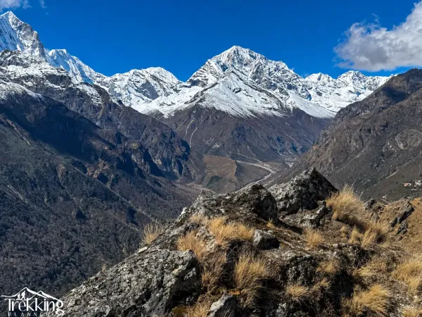 Himalayan Valley And Snowy Peaks
