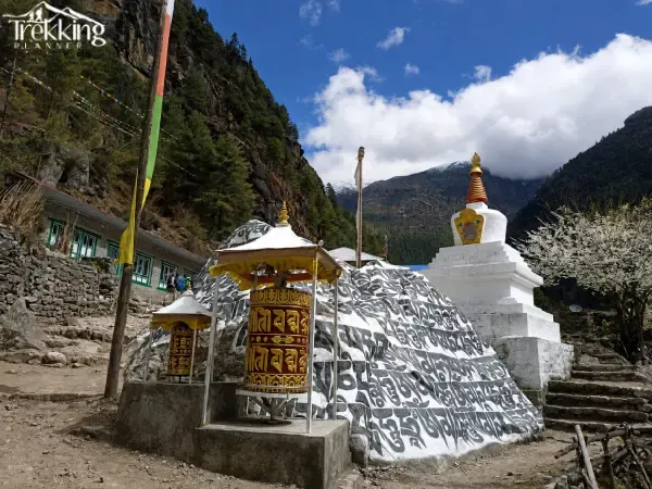 Gokyo Renjo La Pass Trekking - 16 Days