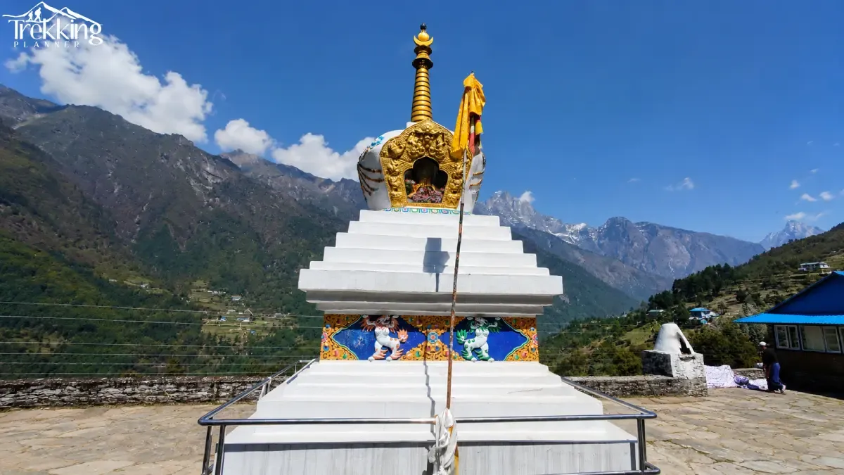 golden-stupa-above-himalayan-valleys-1