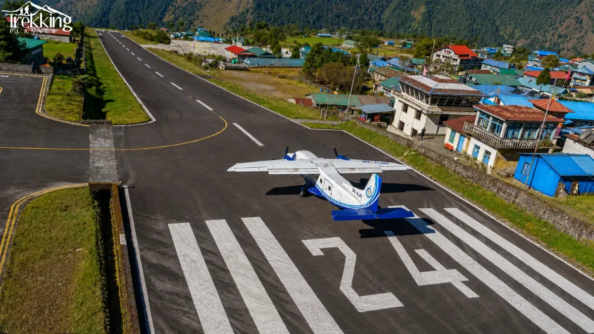 lukla-airport-runway-and-mountain-village